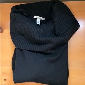Sweater with 3/4 length sleeves
